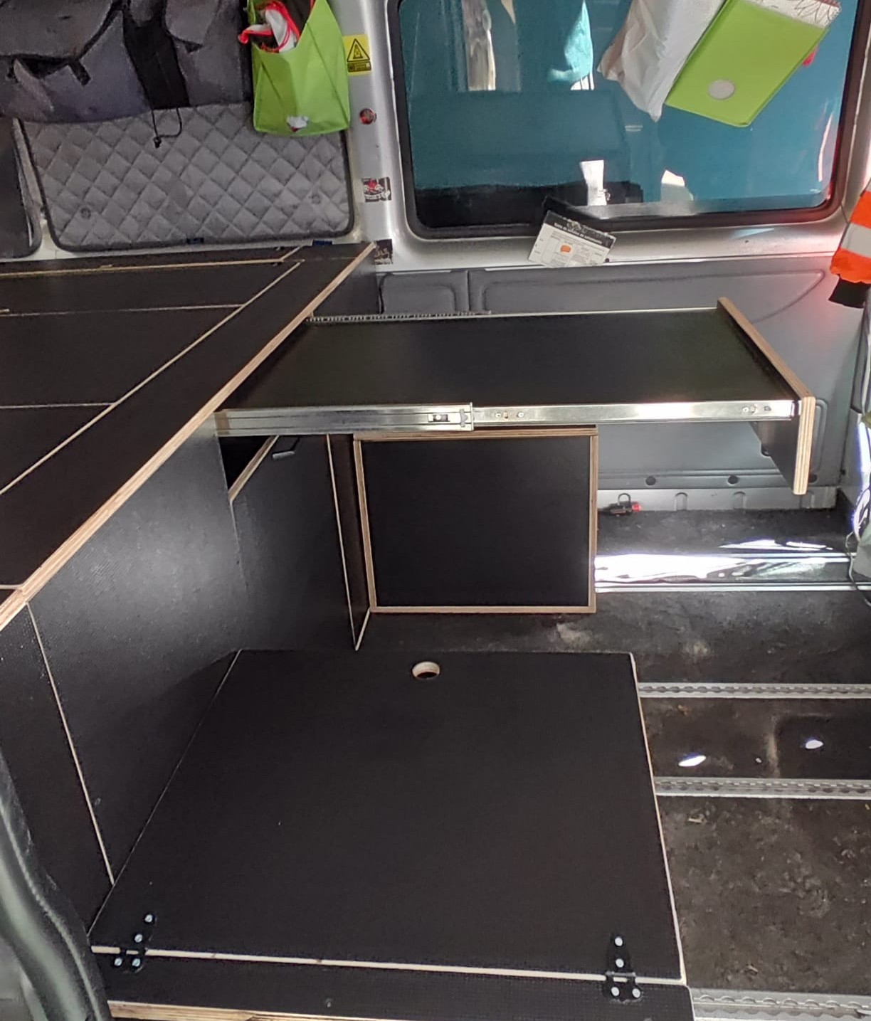 MUEBLE CAMPER QUITA Y PON – ampliable con Mueble Fregadero Independiente nevera 35L/85L y 2ª BATERÍA + INVERSOR