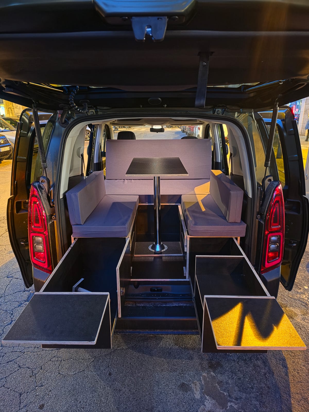 Kit Mueble Camper de quita y pon para Camperizar Furgoneta sin homologación