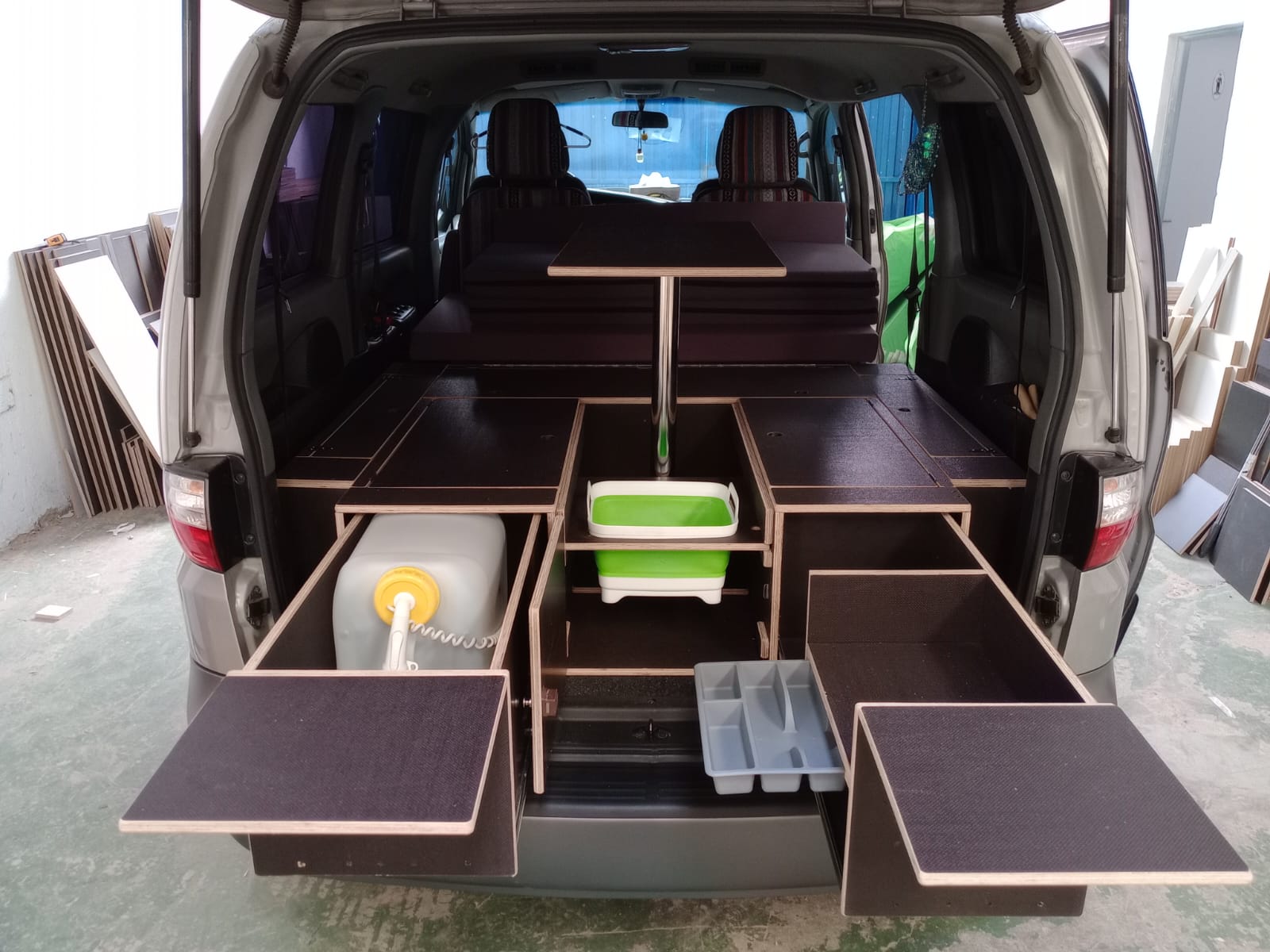 Camperizar Furgoneta con Kit Mueble Camper de Quita y Pon Hyundai H1 en Barcelona