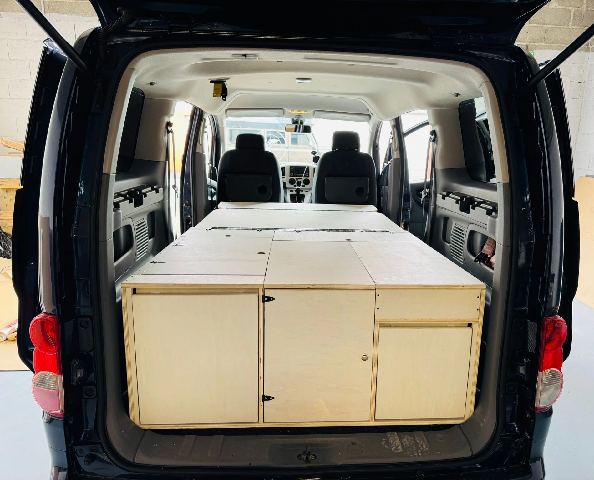 fiamma markise f65s F65 Eagle Awnings – Vanlife Outfitters Colour:Daintree Green to Power Surge Fade while the integrated Motor Jimny MFG FREIZEITMÖBEL Campingtisch »Camping«,